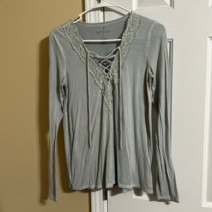American eagle long sleeve v-neck.